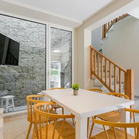 Stonebridge Riverside Mountain Daire